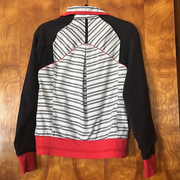 Rare Lululemon Track Attack track jacket - Picture 5 of 6